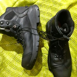 Redwing work boots black high top